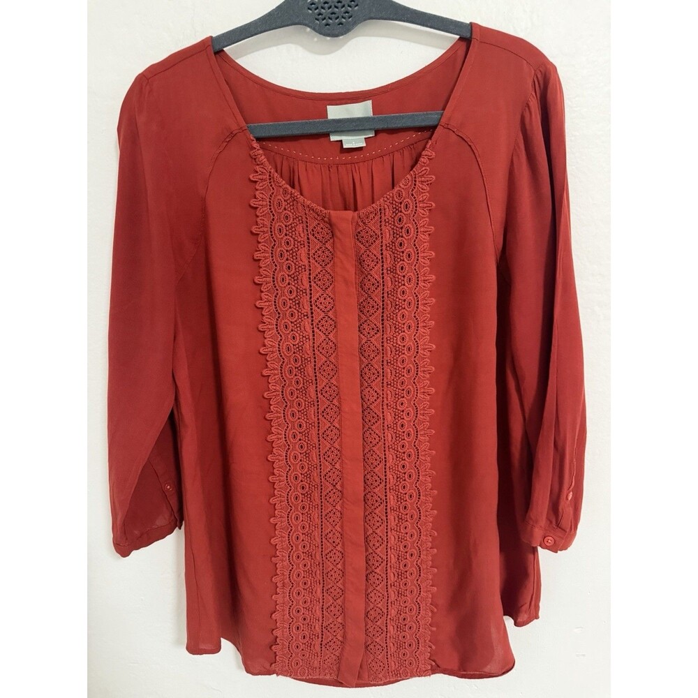 Maeve Anthropologie Red Lace Blouse Size 8 Boho Sheer Rayon Top 3/4 Sleeve